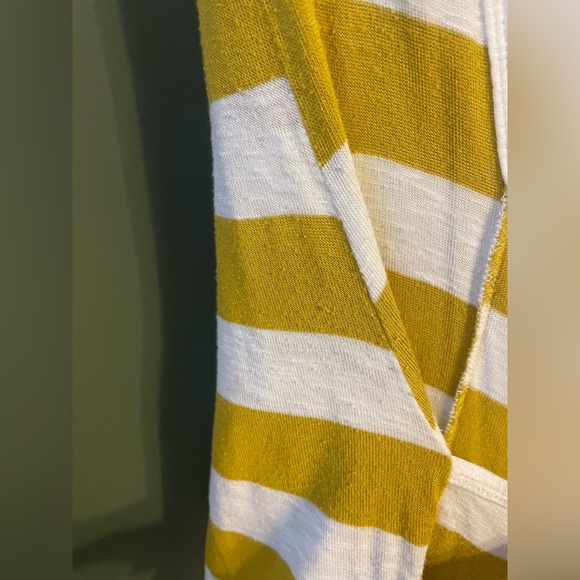 Francesca’s mustard striped cardigan - Picture 6 of 7